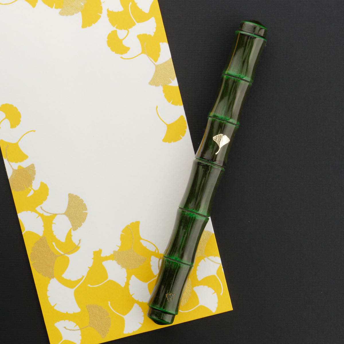 Penmeester.be Bamboo with Midori gingko envelope