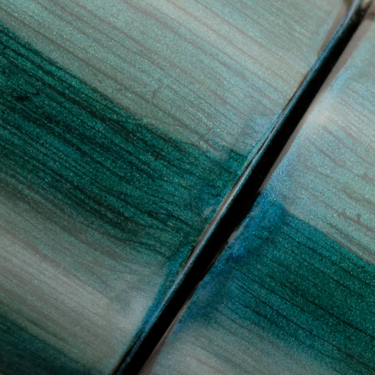 Macro shot on where the cap and the barrel meets