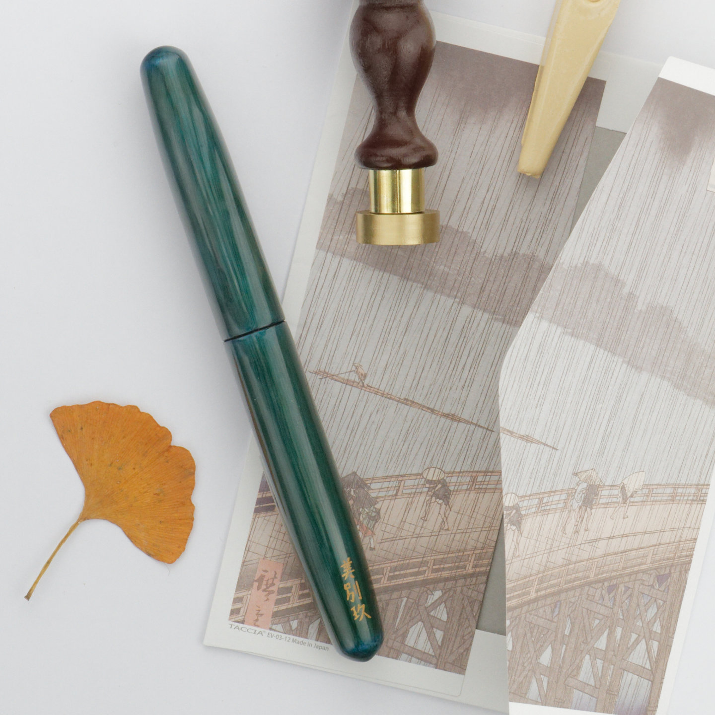 Urushi Studio India Shamshir Metallic Blue with Taccia Ukiyo-e envelope