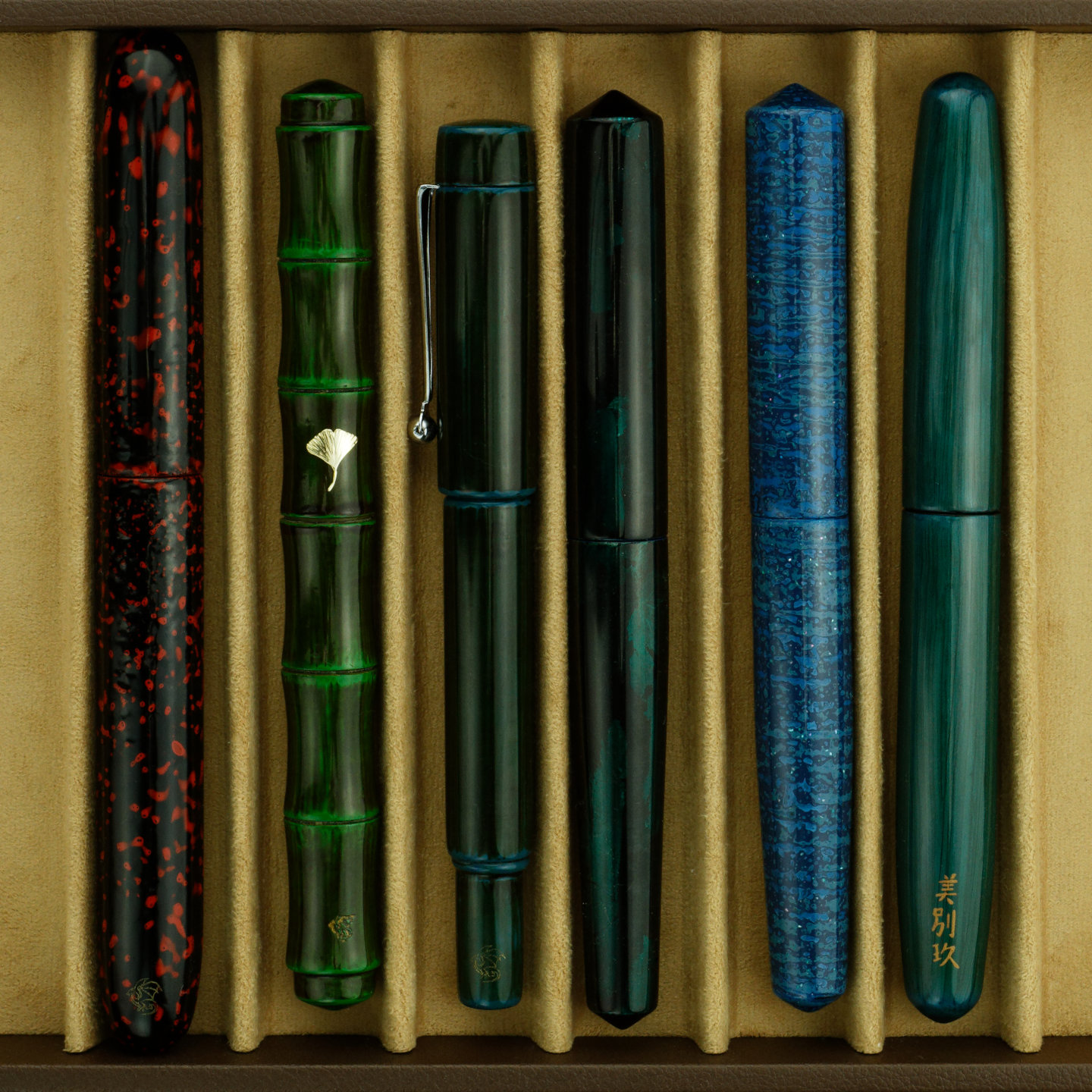 A set of urushi fountain pens