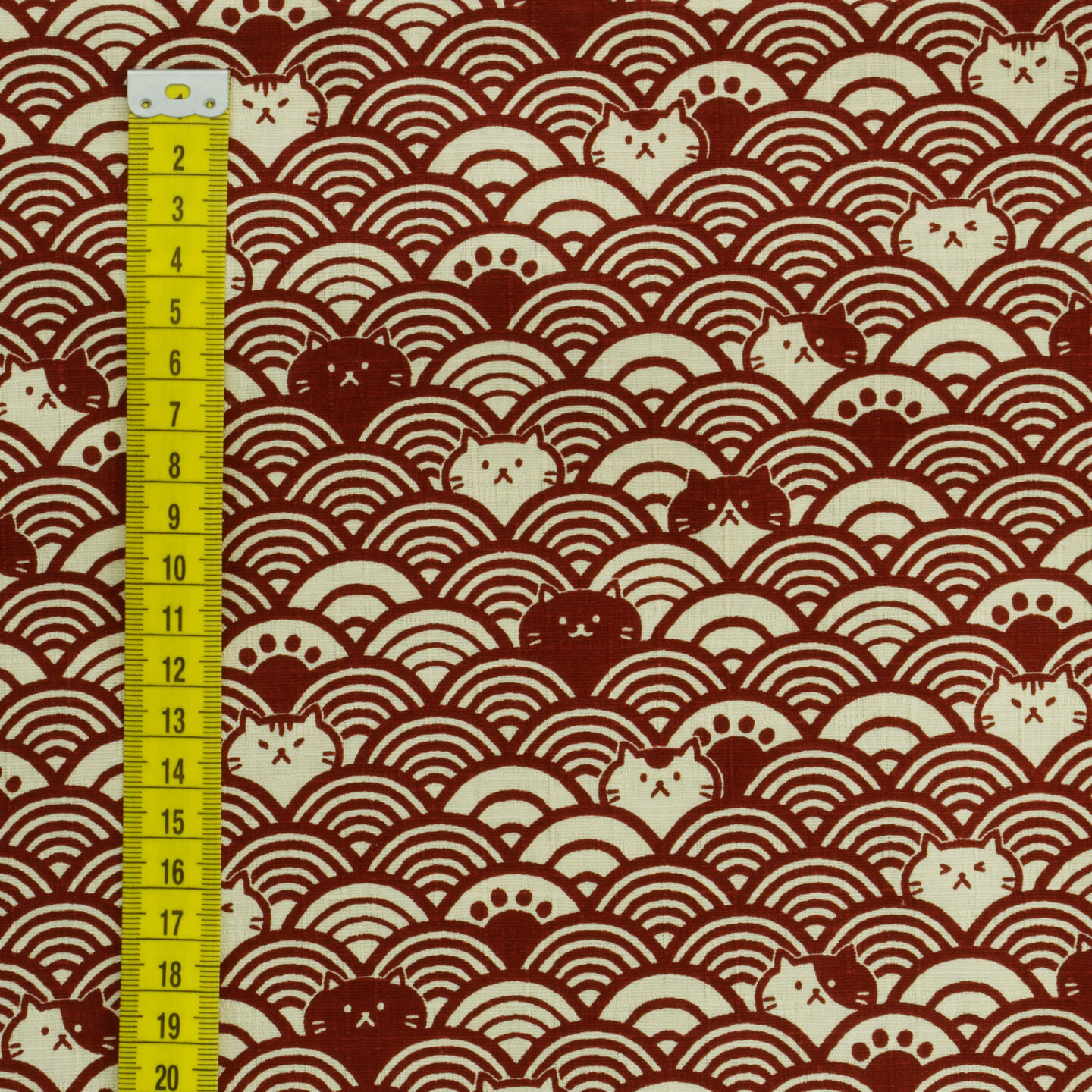 Maneki Neko Seigaiha red